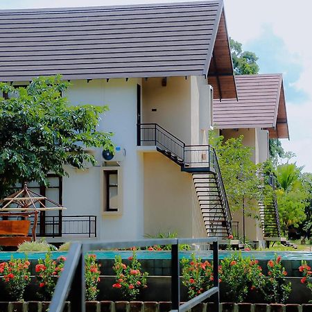 Lolu Village Resort Анурадхапура Екстериор снимка