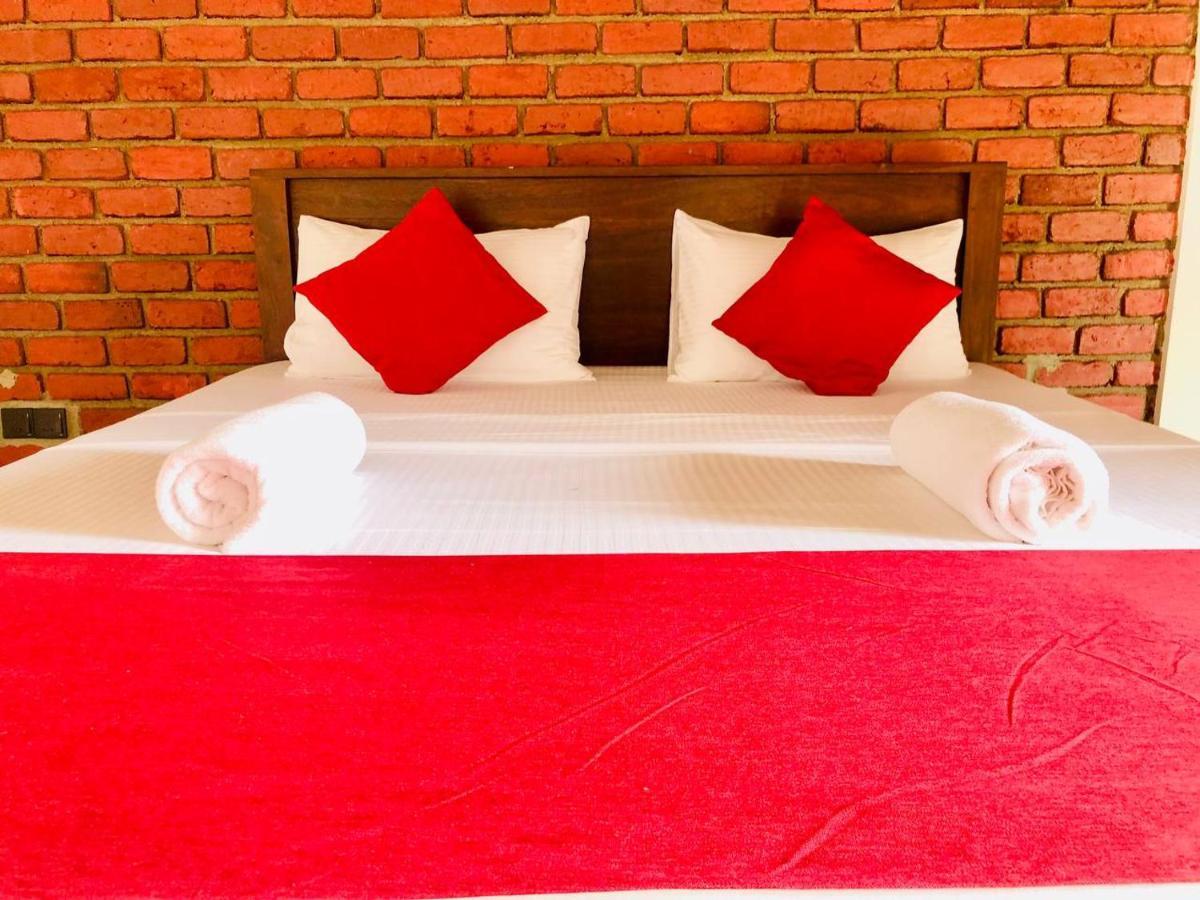 Lolu Village Resort Анурадхапура Екстериор снимка